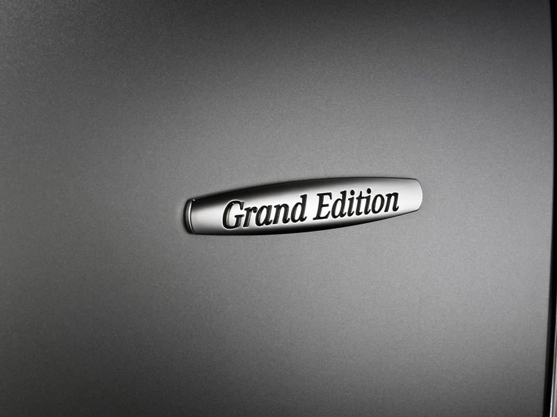 Illustration for article titled Mercedes-Benz CLS Grand Edition Adds More Style, Little Substance
